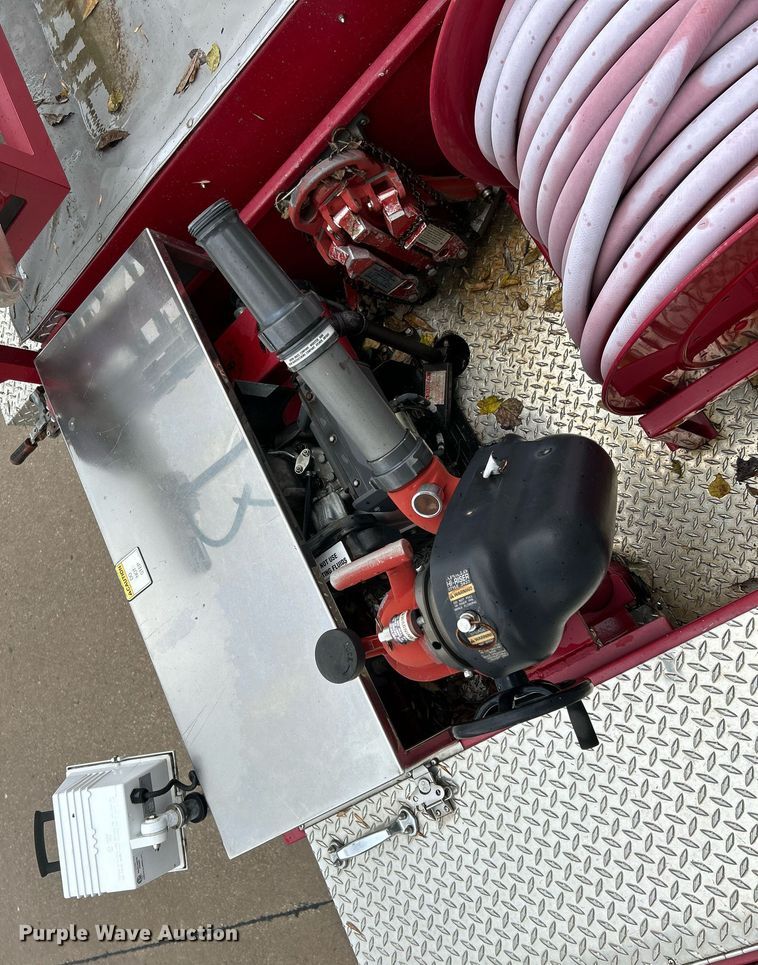 image for item NR9290 1999 Pierce  fire truck