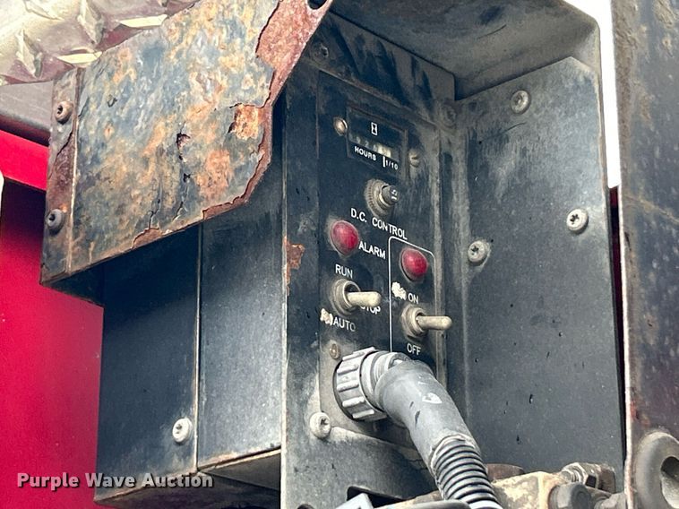 image for item NR9290 1999 Pierce  fire truck