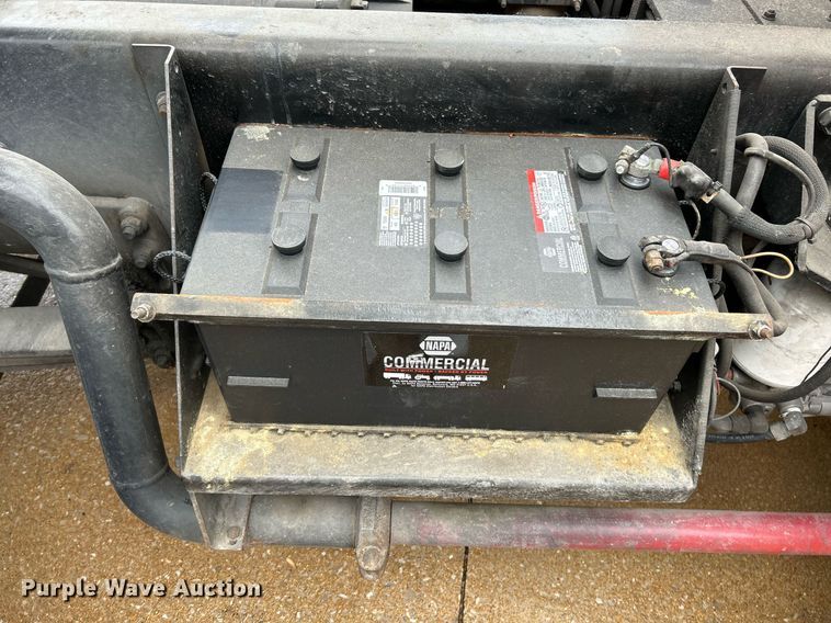 image for item NR9290 1999 Pierce  fire truck