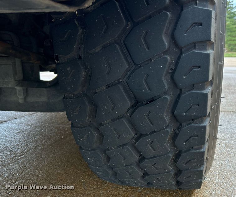 image for item NR9290 1999 Pierce  fire truck