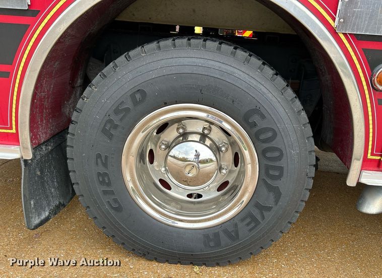 image for item NR9290 1999 Pierce  fire truck