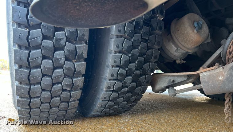 image for item NR9290 1999 Pierce  fire truck