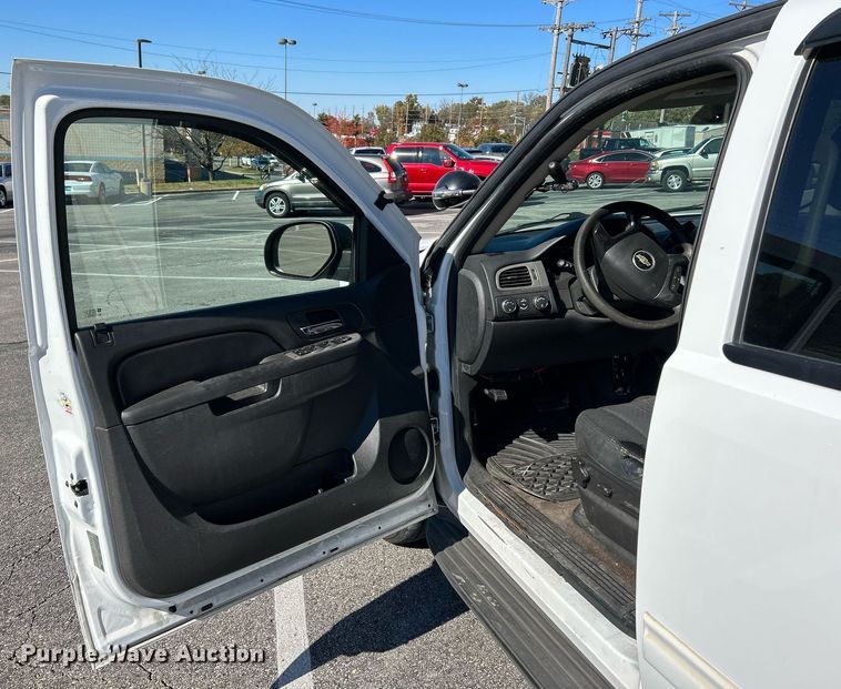 image for item NR9358 2011 Chevrolet Tahoe Police  SUV