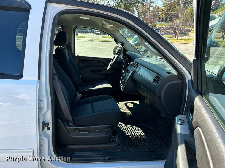 image for item NR9358 2011 Chevrolet Tahoe Police  SUV