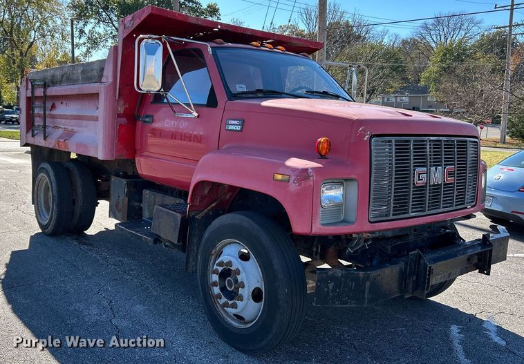 image for item NR9362 2000 GMC C6500  dump truck