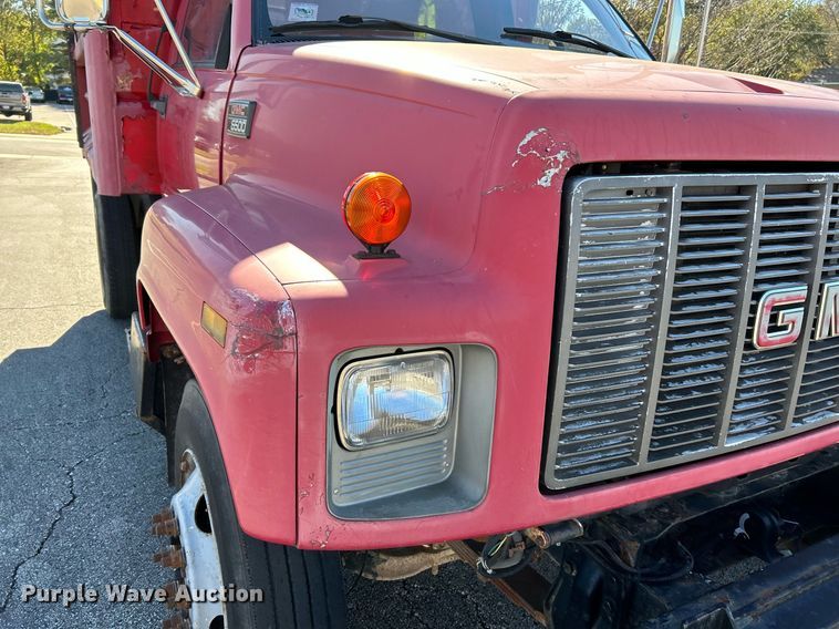 image for item NR9362 2000 GMC C6500  dump truck