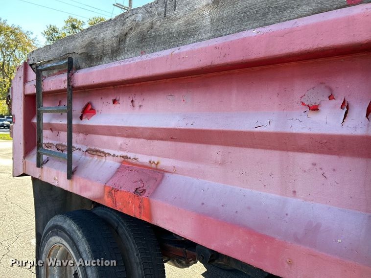 image for item NR9362 2000 GMC C6500  dump truck