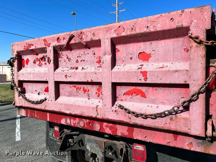 image for item NR9362 2000 GMC C6500  dump truck