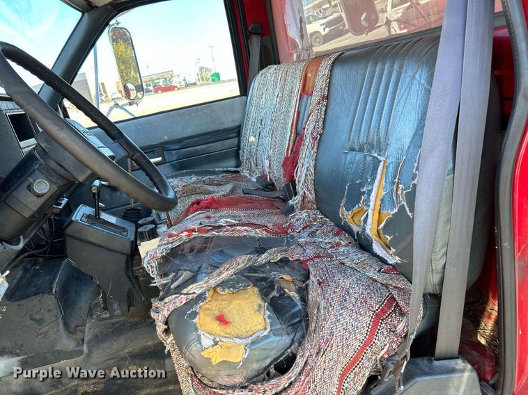 image for item NR9362 2000 GMC C6500  dump truck