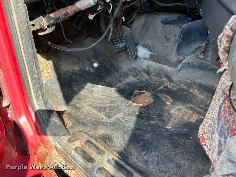 image for item NR9362 2000 GMC C6500  dump truck