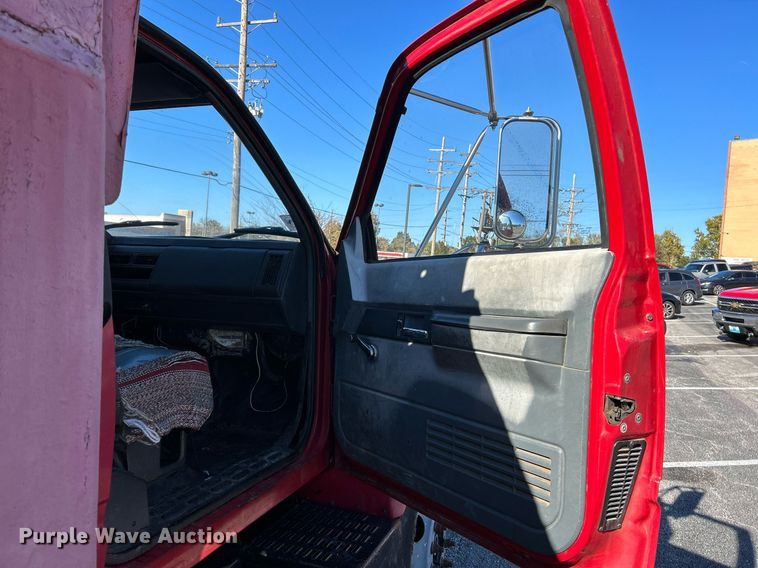 image for item NR9362 2000 GMC C6500  dump truck