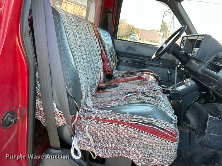 image for item NR9362 2000 GMC C6500  dump truck