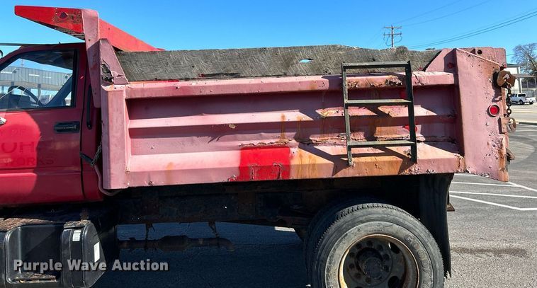 image for item NR9362 2000 GMC C6500  dump truck