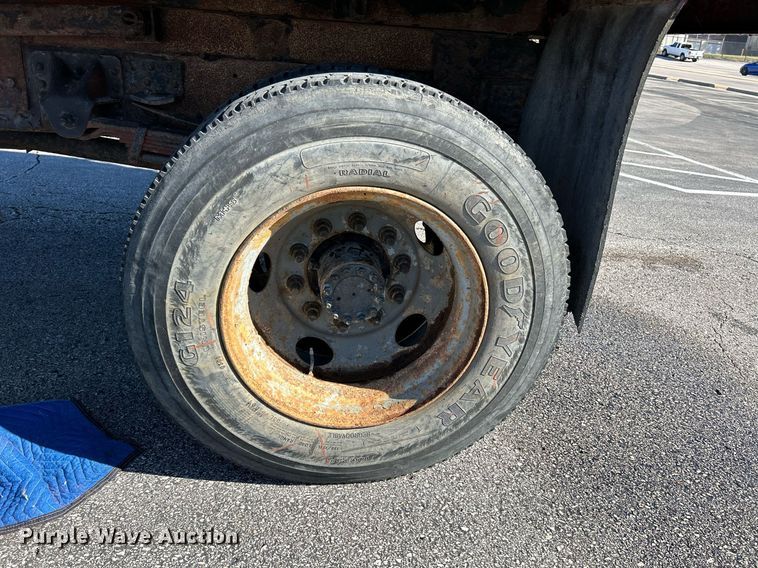 image for item NR9362 2000 GMC C6500  dump truck