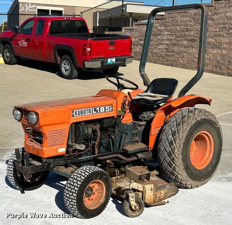 image for item NR9363 Kubota L185  tractor