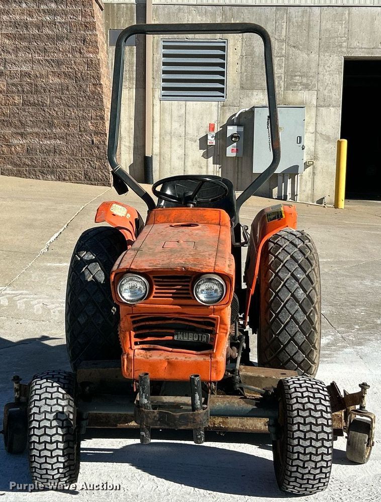image for item NR9363 Kubota L185  tractor