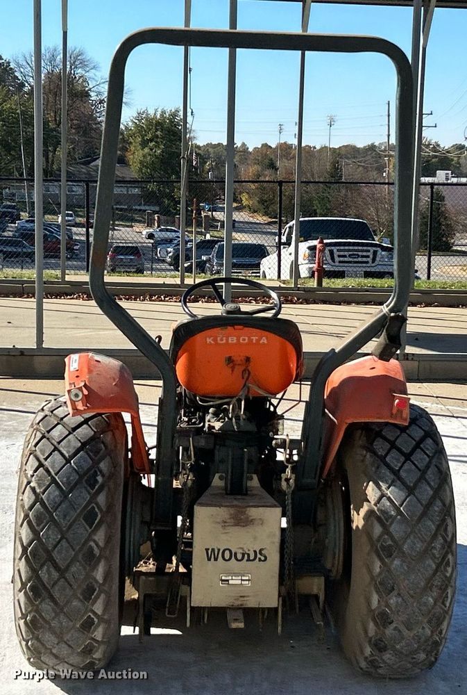 image for item NR9363 Kubota L185  tractor