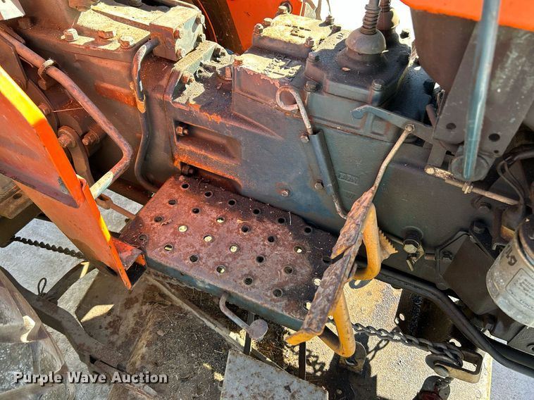 image for item NR9363 Kubota L185  tractor