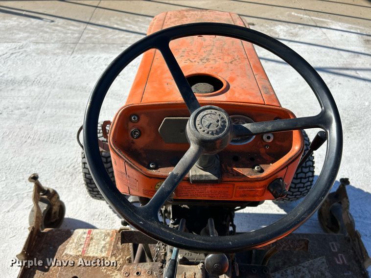 image for item NR9363 Kubota L185  tractor