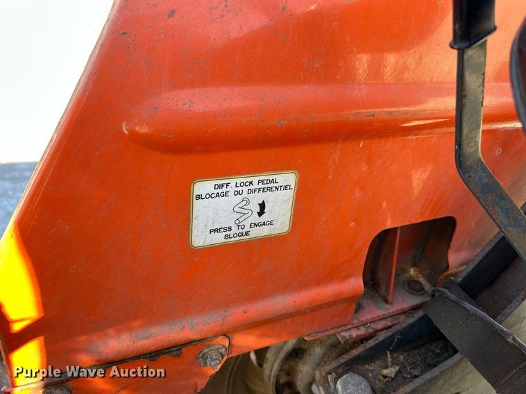 image for item NR9363 Kubota L185  tractor