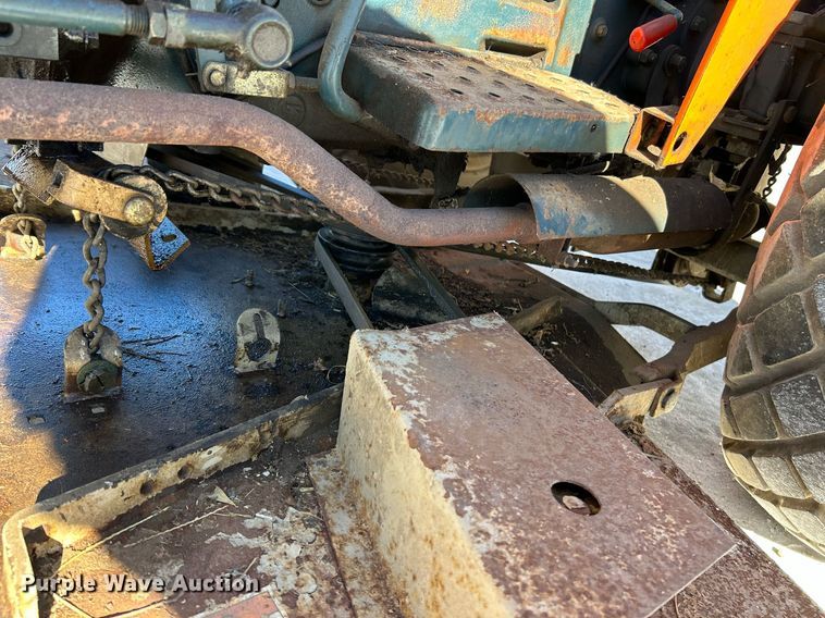 image for item NR9363 Kubota L185  tractor