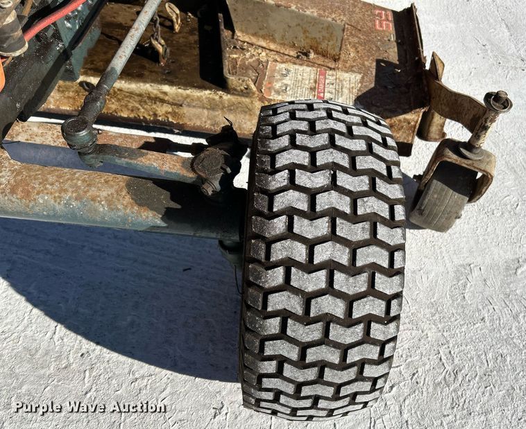 image for item NR9363 Kubota L185  tractor