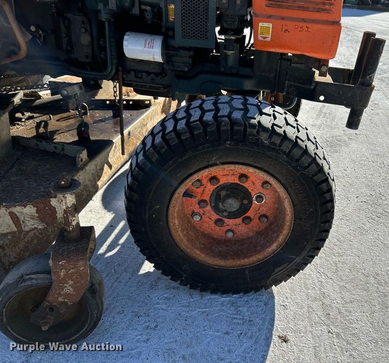 image for item NR9363 Kubota L185  tractor