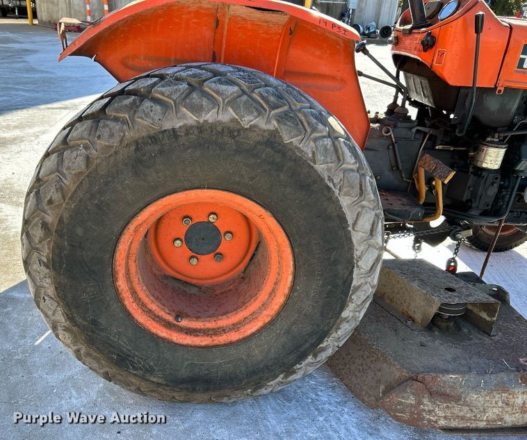 image for item NR9363 Kubota L185  tractor