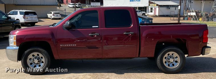image for item NY9790 2013 Chevrolet Silverado 1500  Crew Cab pickup truck