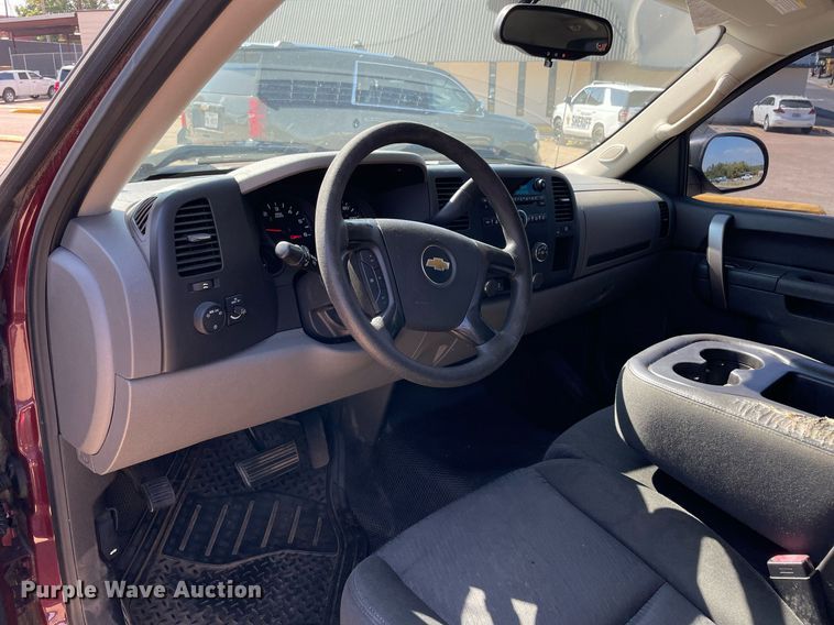 image for item NY9790 2013 Chevrolet Silverado 1500  Crew Cab pickup truck