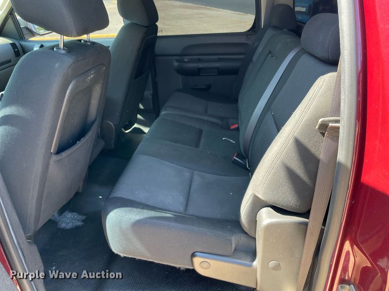 image for item NY9790 2013 Chevrolet Silverado 1500  Crew Cab pickup truck