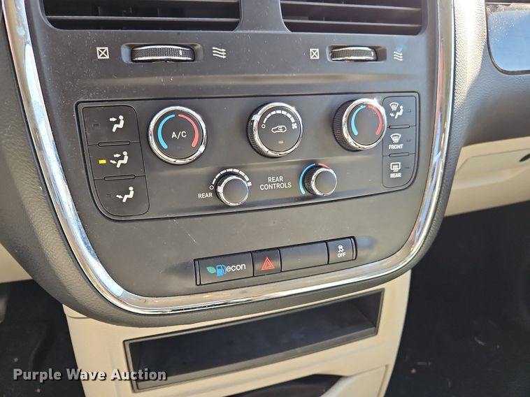 image for item NZ9062 2011 Dodge Grand Caravan  van