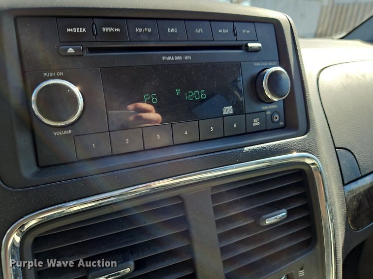 image for item NZ9062 2011 Dodge Grand Caravan  van