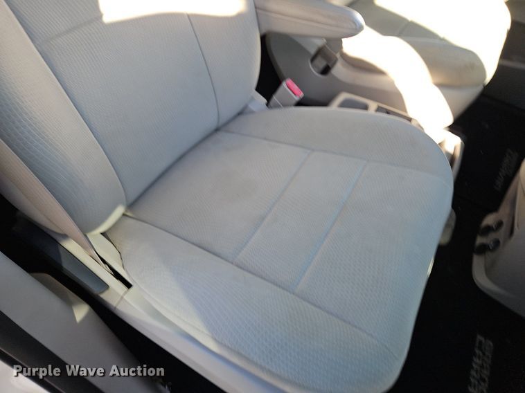 image for item NZ9062 2011 Dodge Grand Caravan  van