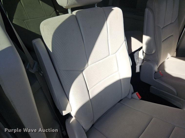 image for item NZ9062 2011 Dodge Grand Caravan  van