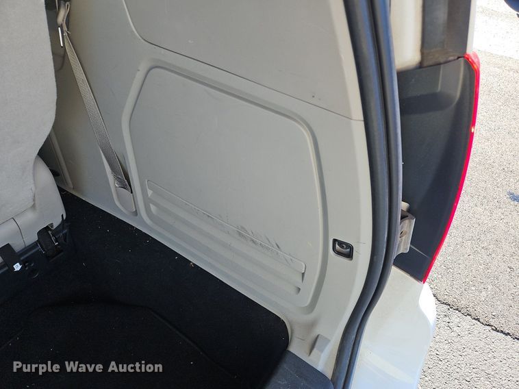 image for item NZ9062 2011 Dodge Grand Caravan  van