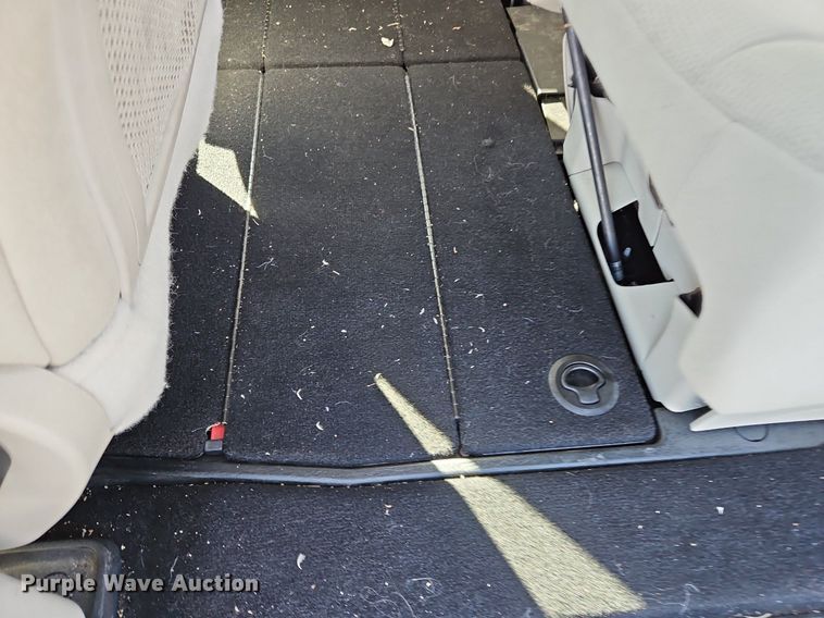 image for item NZ9062 2011 Dodge Grand Caravan  van