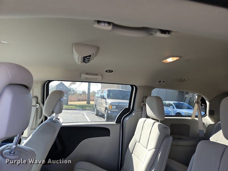 image for item NZ9062 2011 Dodge Grand Caravan  van