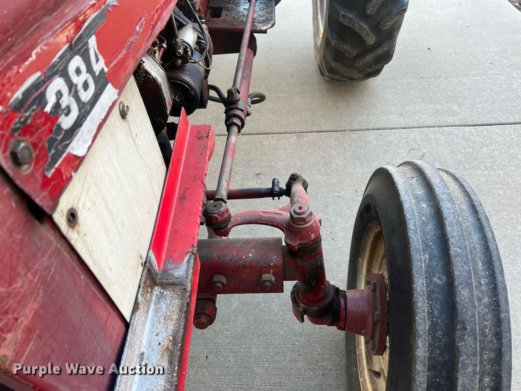 image for item OA9064 International 384  tractor