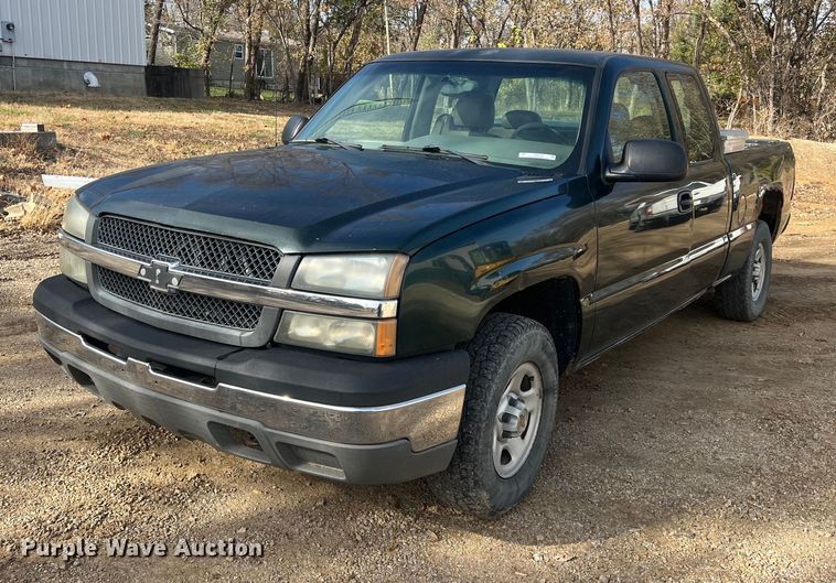 image for item OA9119 2003 Chevrolet Silverado 1500  Ext. Cab pickup truck