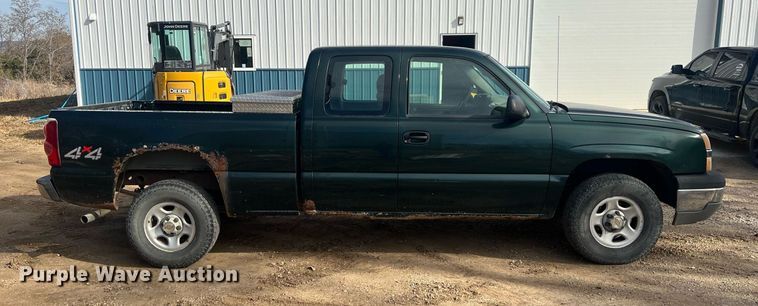 image for item OA9119 2003 Chevrolet Silverado 1500  Ext. Cab pickup truck