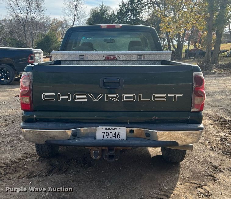 image for item OA9119 2003 Chevrolet Silverado 1500  Ext. Cab pickup truck