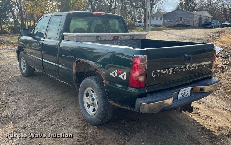 image for item OA9119 2003 Chevrolet Silverado 1500  Ext. Cab pickup truck