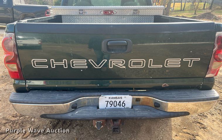 image for item OA9119 2003 Chevrolet Silverado 1500  Ext. Cab pickup truck