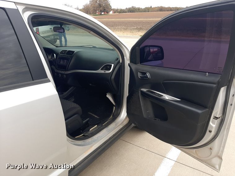 image for item OF9596 2014 Dodge Journey SXT  SUV