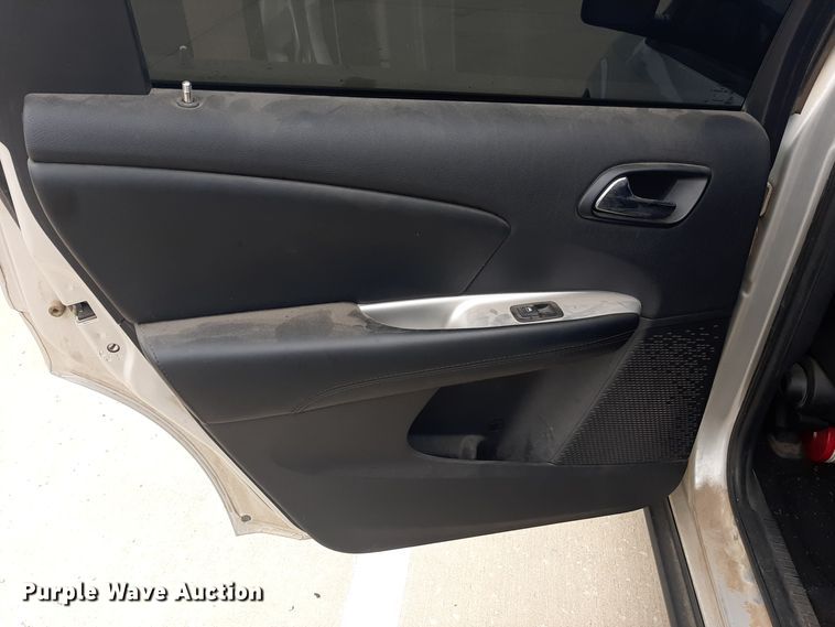 image for item OF9596 2014 Dodge Journey SXT  SUV