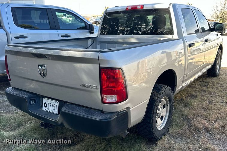 image for item OK9155 2017 Dodge Ram 1500  Crew Cab pickup truck