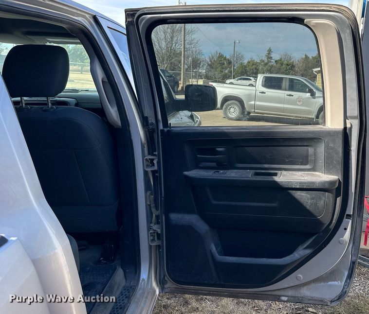 image for item OK9155 2017 Dodge Ram 1500  Crew Cab pickup truck