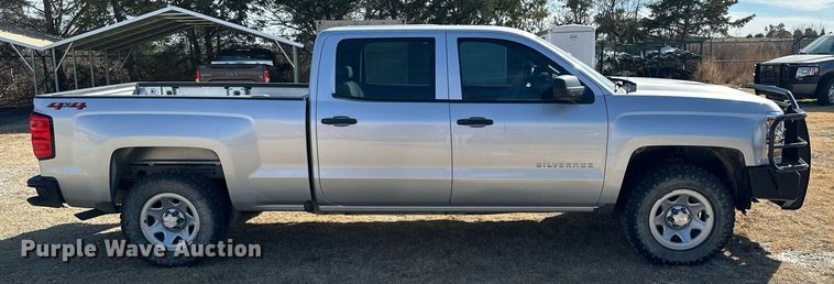 image for item OK9156 2018 Chevrolet Silverado 1500  Crew Cab pickup truck