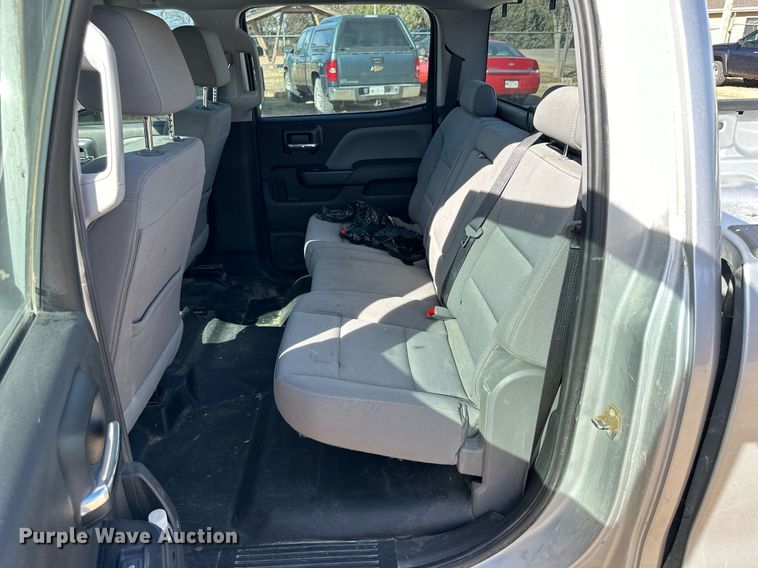 image for item OK9156 2018 Chevrolet Silverado 1500  Crew Cab pickup truck